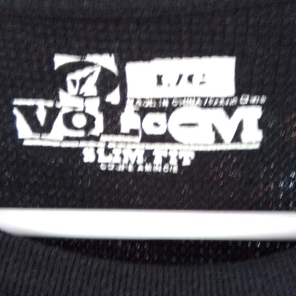 Volcom shirt - Picture 3 of 8